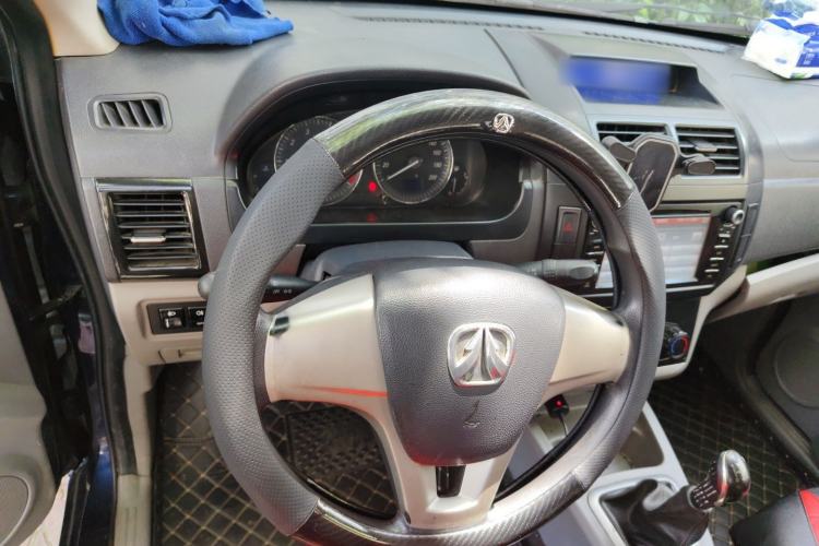 Used BAIC Weiwang M20 2014 1.5L practical type BJ415A Steering Wheel