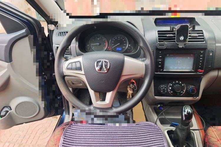 Used BAIC Weiwang M20 2014 1.5L Comfort Version BJ415B Steering Wheel