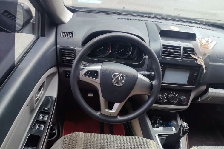 Used BAIC Weiwang M20 2014 1.5L Comfort Version BJ415B Steering Wheel