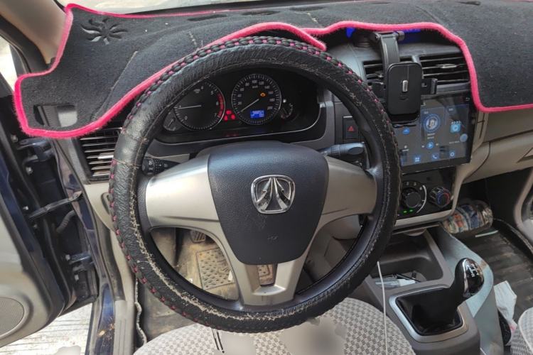 Used BAIC Weiwang M20 2014 1.5L practical type BJ415A Steering Wheel