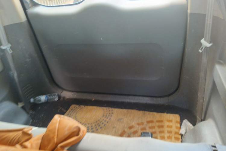 Used BAIC Weiwang M20 2014 1.5L practical type BJ415A Trunk