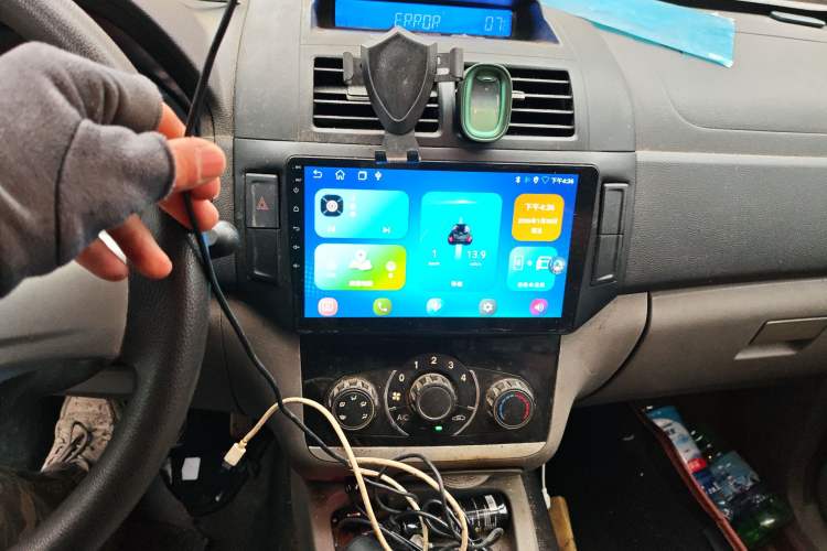 Used BAIC Weiwang M20 2014 1.5L practical type BJ415A Audio And AC Panel