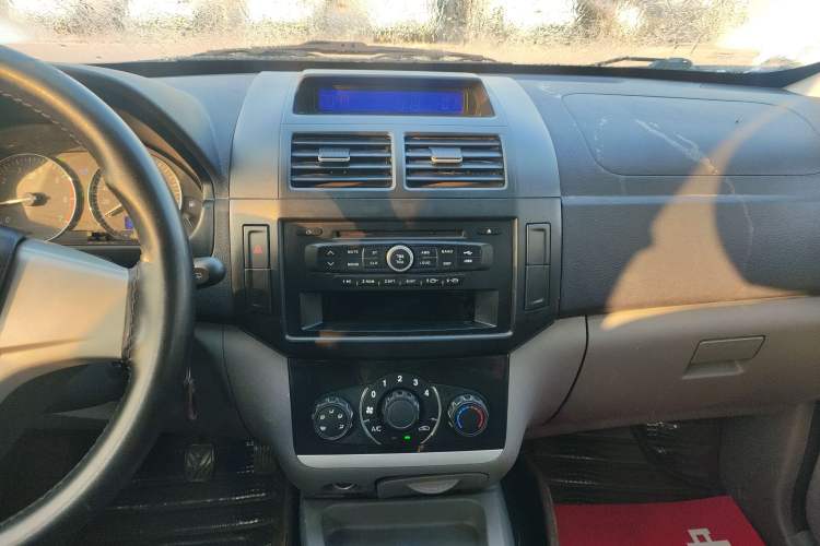 Used BAIC Weiwang M20 2014 1.5L Comfort Version BJ415B Audio And AC Panel