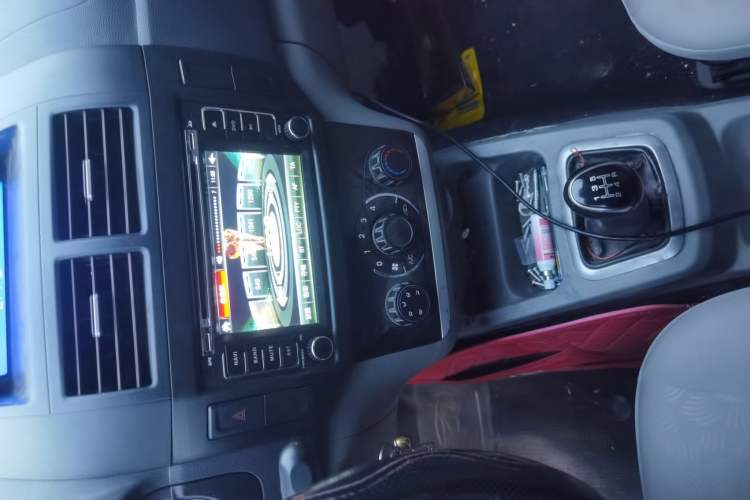 Used BAIC Weiwang M20 2014 1.5L practical type BJ415A Audio And AC Panel