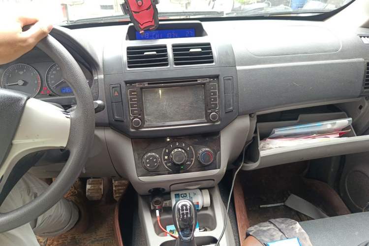 Used BAIC Weiwang M20 2014 1.5L practical type BJ415A Audio And AC Panel