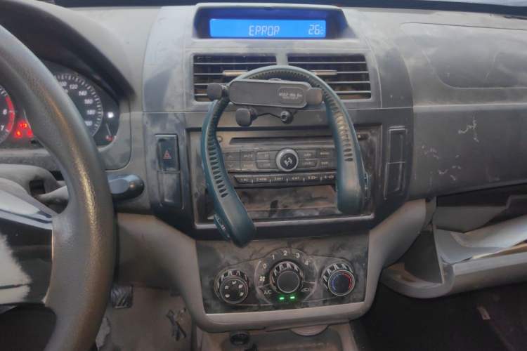 Used BAIC Weiwang M20 2014 1.5L practical type BJ415A Audio And AC Panel