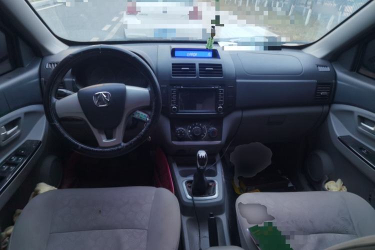 Used BAIC Weiwang M20 2014 1.5L practical type BJ415A Center Console