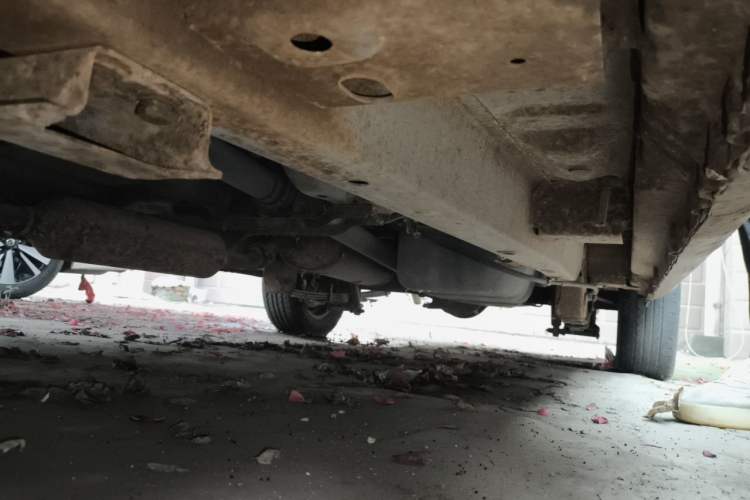 Used BAIC Weiwang M20 2014 1.5L practical type BJ415A Chassis Front Left