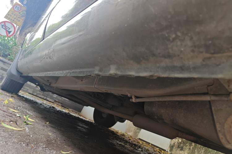 Used BAIC Weiwang M20 2014 1.5L practical type BJ415A Chassis Rear Left