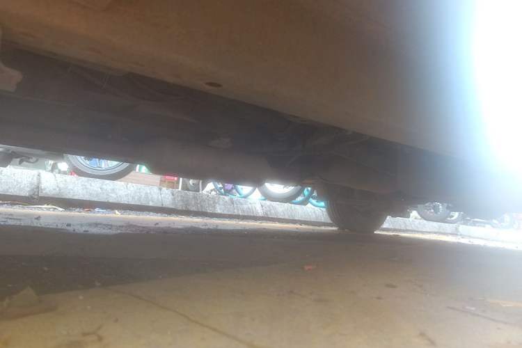 Used BAIC Weiwang M20 2014 1.5L practical type BJ415A Chassis Rear Left