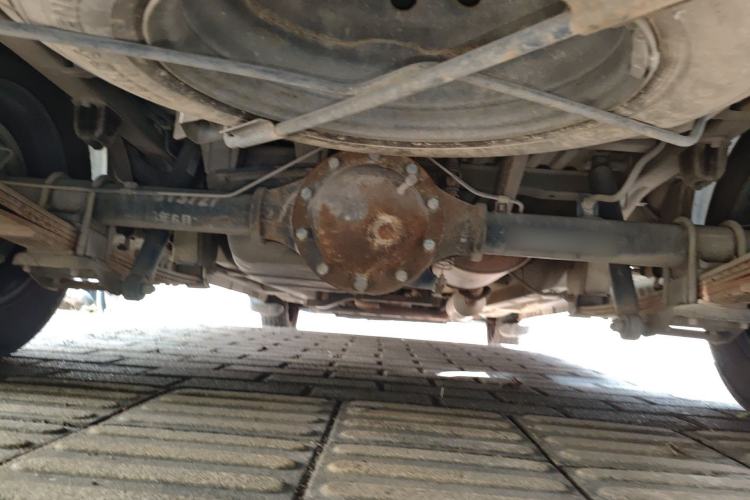 Used BAIC Weiwang M20 2014 1.5L Basic Version DAM15DL Chassis Rear