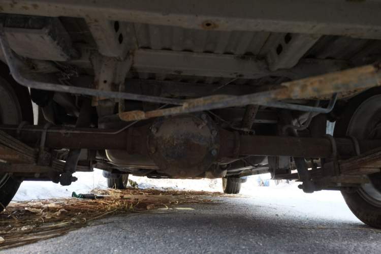 Used BAIC Weiwang M20 2014 1.5L Basic Version DAM15DL Chassis Rear