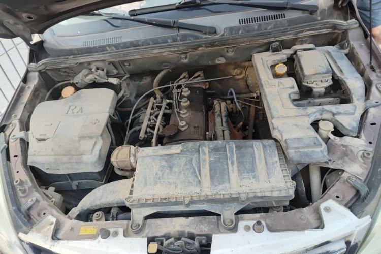 Used BAIC Weiwang M20 2014 1.5L practical type BJ415A Engine Bay
