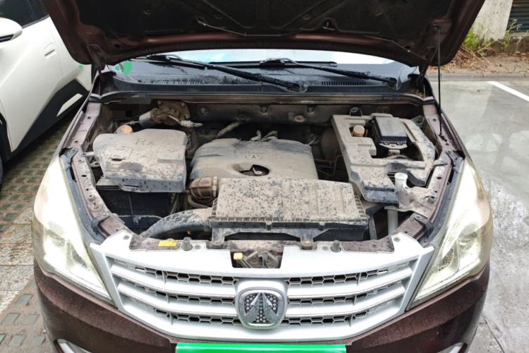 Used BAIC Weiwang M20 2014 1.5L practical type BJ415A Engine Bay