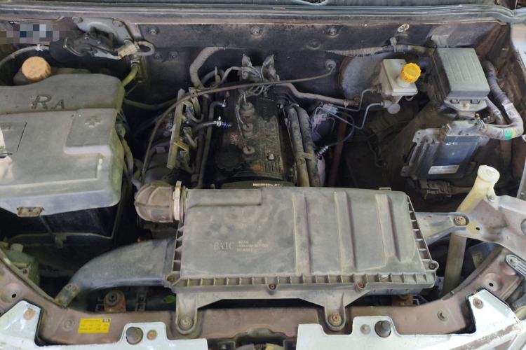 Used BAIC Weiwang M20 2014 1.5L practical type BJ415A Engine Bay
