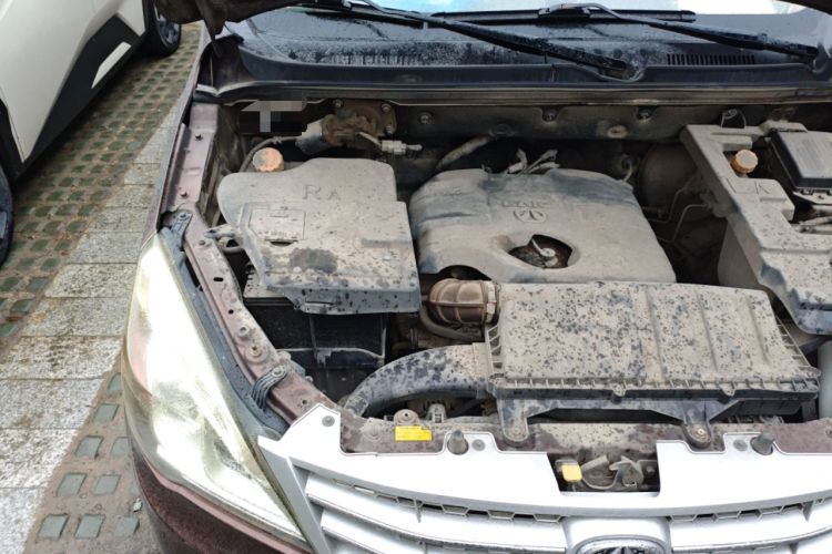 Used BAIC Weiwang M20 2014 1.5L practical type BJ415A Engine Bay Right