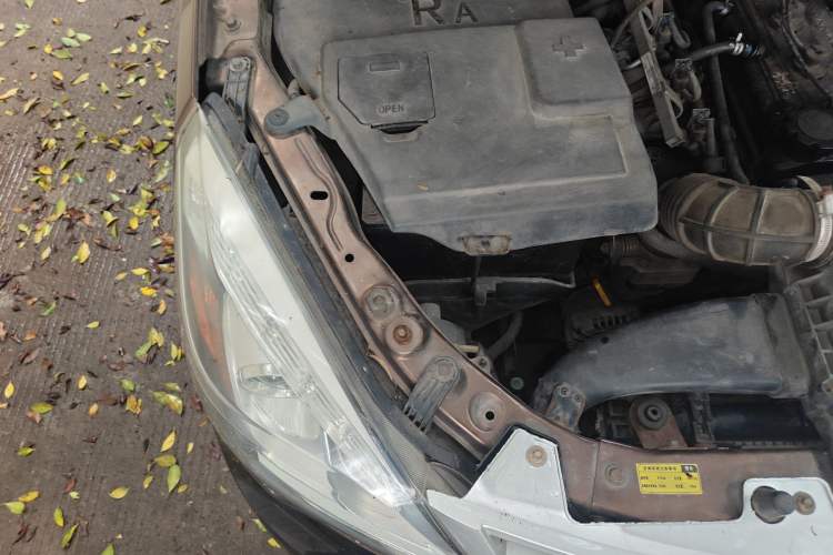 Used BAIC Weiwang M20 2014 1.5L practical type BJ415A Engine Bay Right