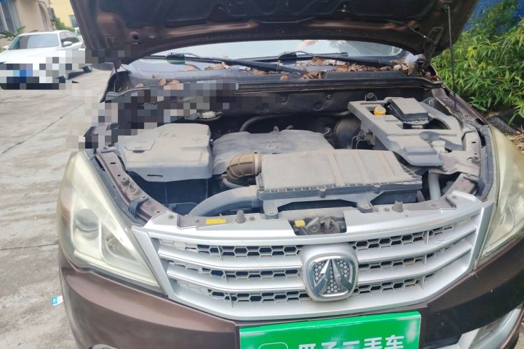 Used BAIC Weiwang M20 2014 1.5L practical type BJ415A Engine Bay Right
