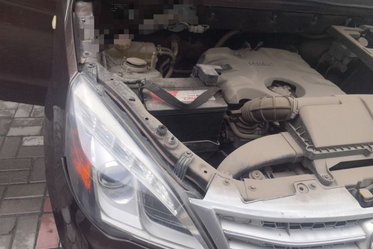 Used BAIC Weiwang M20 2014 1.5L practical type BJ415A Engine Bay Right