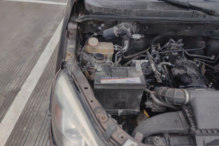 Used BAIC Weiwang M20 2014 1.5L practical type BJ415A Engine Bay Right