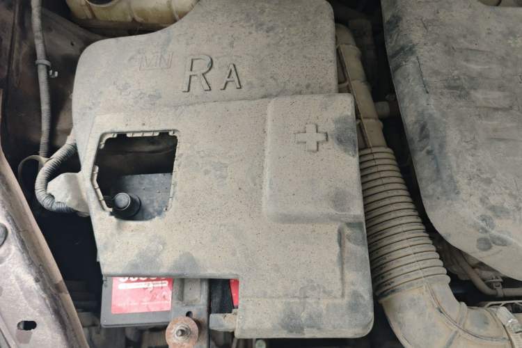 Used BAIC Weiwang M20 2014 1.5L Standard DAM15DL Engine Bay Right