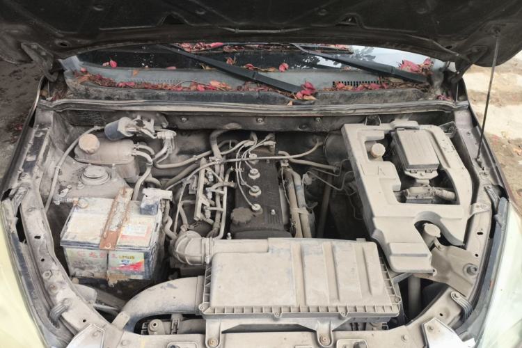 Used BAIC Weiwang M20 2014 1.5L practical type BJ415A Engine Bay