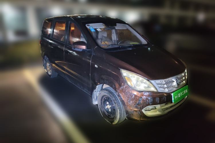 Used BAIC Weiwang M20 2014 1.5L practical type BJ415A Front Right 45 Deg