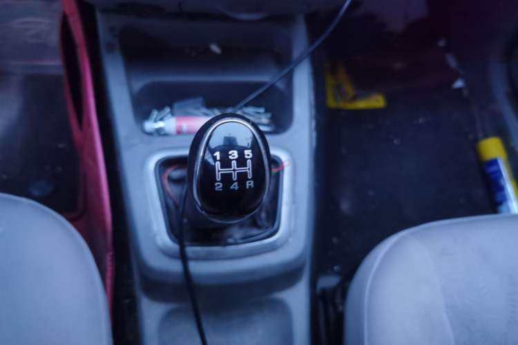 Used BAIC Weiwang M20 2014 1.5L practical type BJ415A Gear Lever