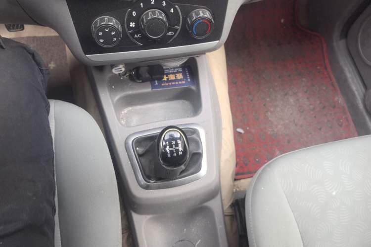 Used BAIC Weiwang M20 2014 1.5L practical type BJ415A Gear Lever