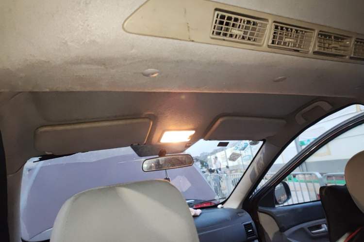 Used BAIC Weiwang M20 2014 1.5L practical type BJ415A Headliner