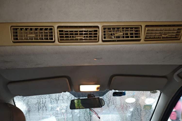 Used BAIC Weiwang M20 2014 1.5L practical type BJ415A Headliner