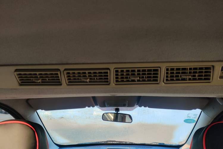 Used BAIC Weiwang M20 2014 1.5L Comfort Version BJ415B Headliner