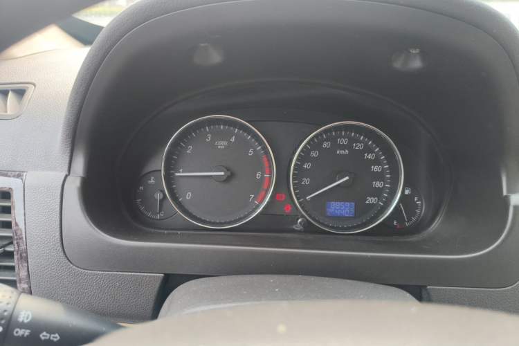 Used BAIC Weiwang M20 2014 1.5L Comfort version DAM15DL Instrument Cluster