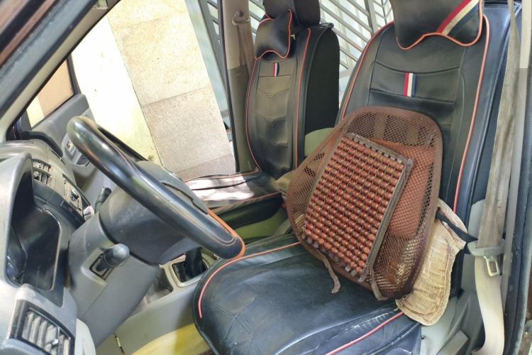 Used BAIC Weiwang M20 2014 1.5L practical type BJ415A Left Front Seat