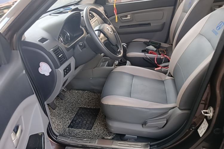 Used BAIC Weiwang M20 2014 1.5L practical type BJ415A Left Front Seat