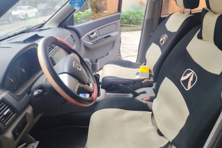 Used BAIC Weiwang M20 2014 1.5L practical type BJ415A Left Front Seat