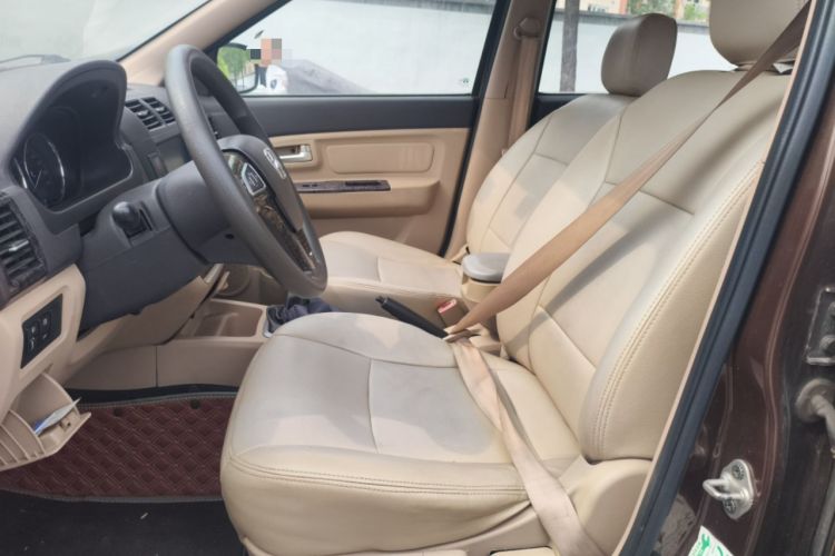 Used BAIC Weiwang M20 2014 1.5L Comfort version DAM15DL Left Front Seat