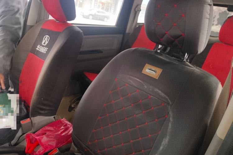 Used BAIC Weiwang M20 2014 1.5L practical type BJ415A Left Front Seat
