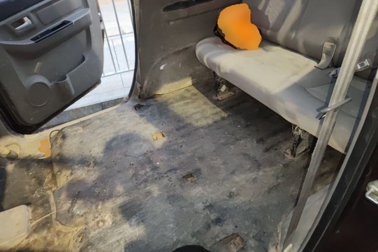 Used BAIC Weiwang M20 2014 1.5L practical type BJ415A Left Rear Seat