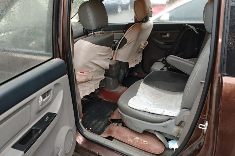 Used BAIC Weiwang M20 2014 1.5L practical type BJ415A Left Rear Seat