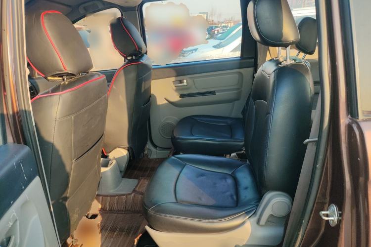 Used BAIC Weiwang M20 2014 1.5L Comfort Version BJ415B Left Rear Seat