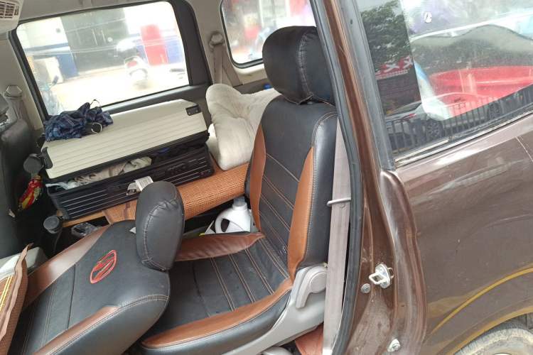 Used BAIC Weiwang M20 2014 1.5L practical type BJ415A Left Rear Seat