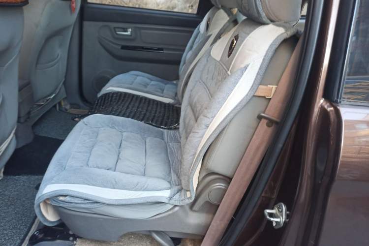 Used BAIC Weiwang M20 2014 1.5L Basic Version DAM15DL Left Rear Seat