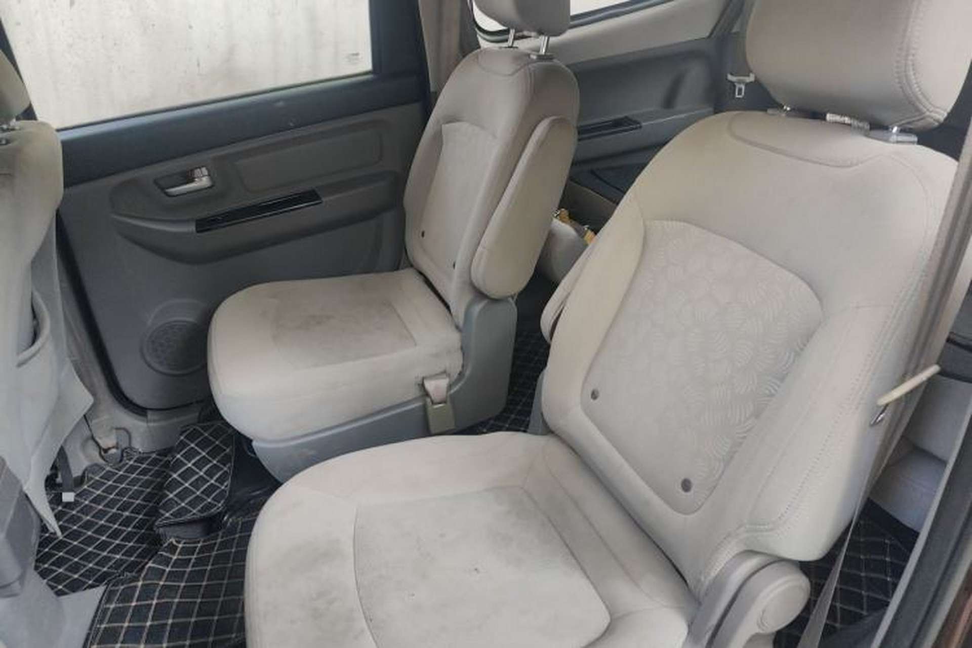 Used BAIC Weiwang M20 2014 1.5L practical type BJ415A Left Rear Seat