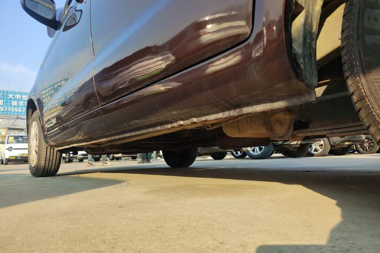 Used BAIC Weiwang M20 2014 1.5L Comfort Version BJ415B Left Side Sill