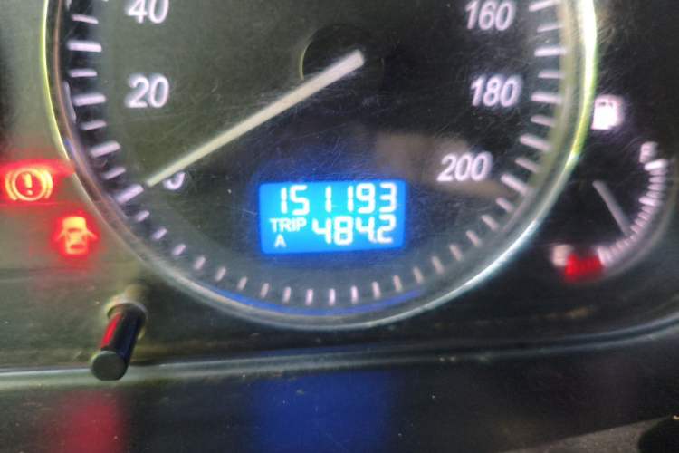 Used BAIC Weiwang M20 2014 1.5L practical type BJ415A Odometer Close Up