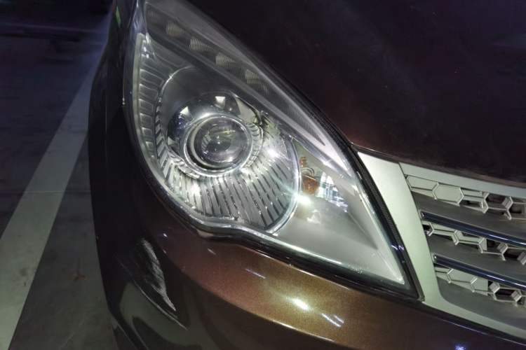 Used BAIC Weiwang M20 2014 1.5L Basic Version DAM15DL Right Front Headlight