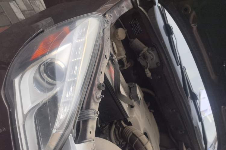 Used BAIC Weiwang M20 2014 1.5L practical type BJ415A Right Front Headlight