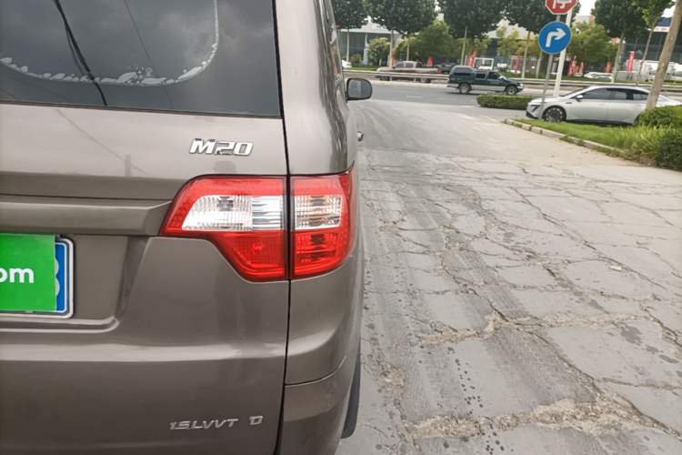 Used BAIC Weiwang M20 2014 1.5L Basic Version DAM15DL Right Rear Taillight