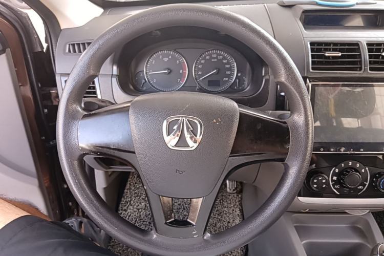 Used BAIC Weiwang M20 2014 1.5L practical type BJ415A Steering Wheel